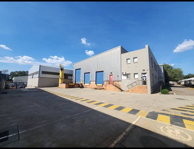 2,355M² WAREHOUSE TO LET IN TUNNEY